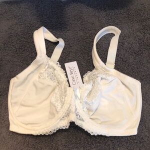 NWT White Bra with Wide Straps and Full Coverage